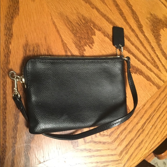 Coach wristlet - Picture 3 of 4